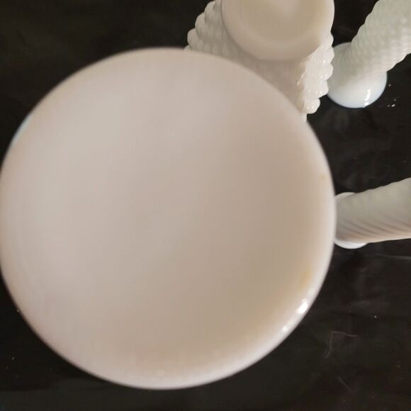 5 piece vtg milk glass vases tall and short 3 different sizes - Picture 15 of 16